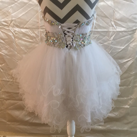 Dress - Picture 4 of 8